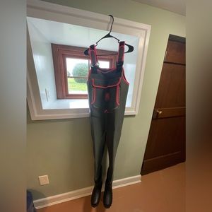 Gator Wader Women’s Small/6